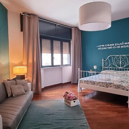Ferienwohnung Via Battisti 109 Caserta Exterior foto