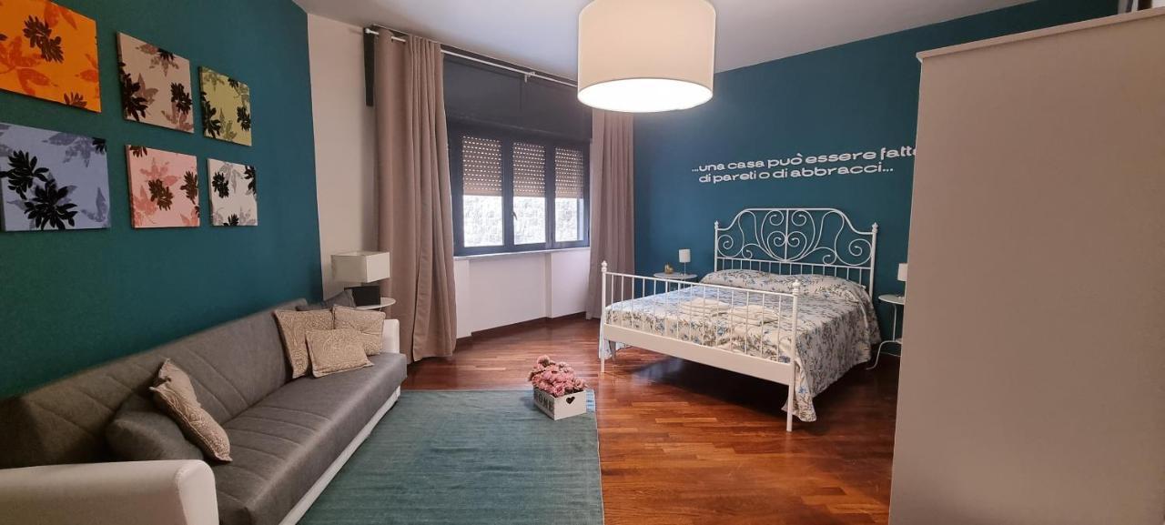 Ferienwohnung Via Battisti 109 Caserta Exterior foto