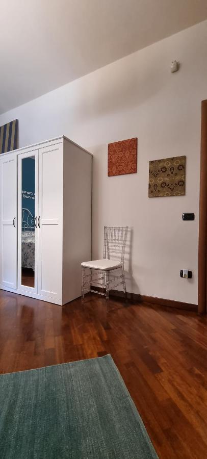 Ferienwohnung Via Battisti 109 Caserta Exterior foto