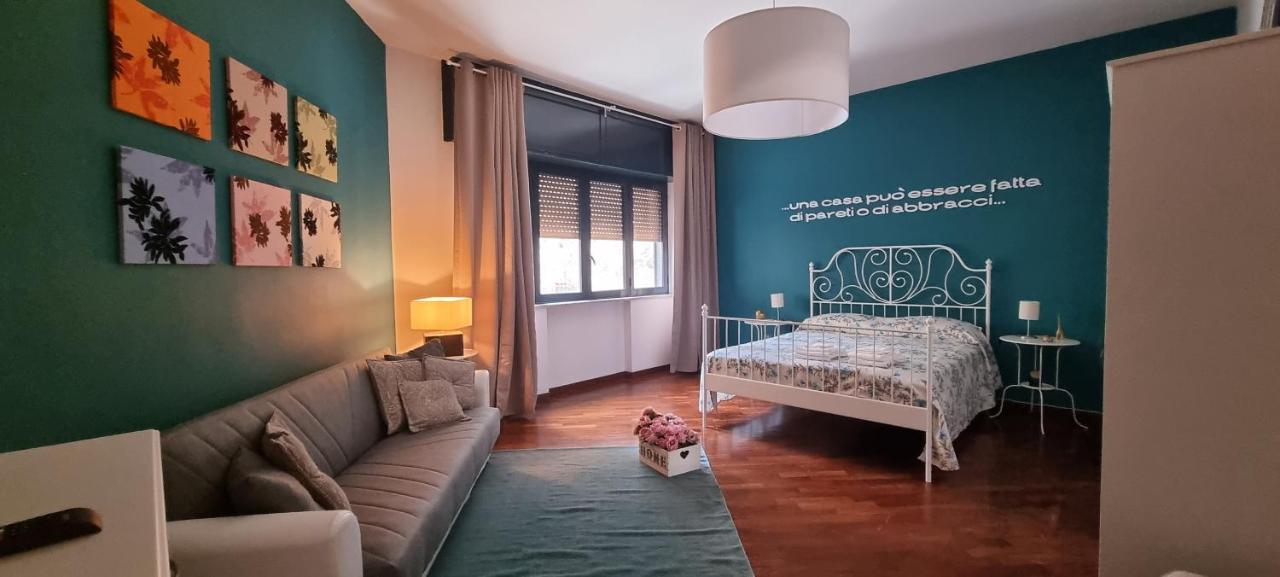 Ferienwohnung Via Battisti 109 Caserta Exterior foto
